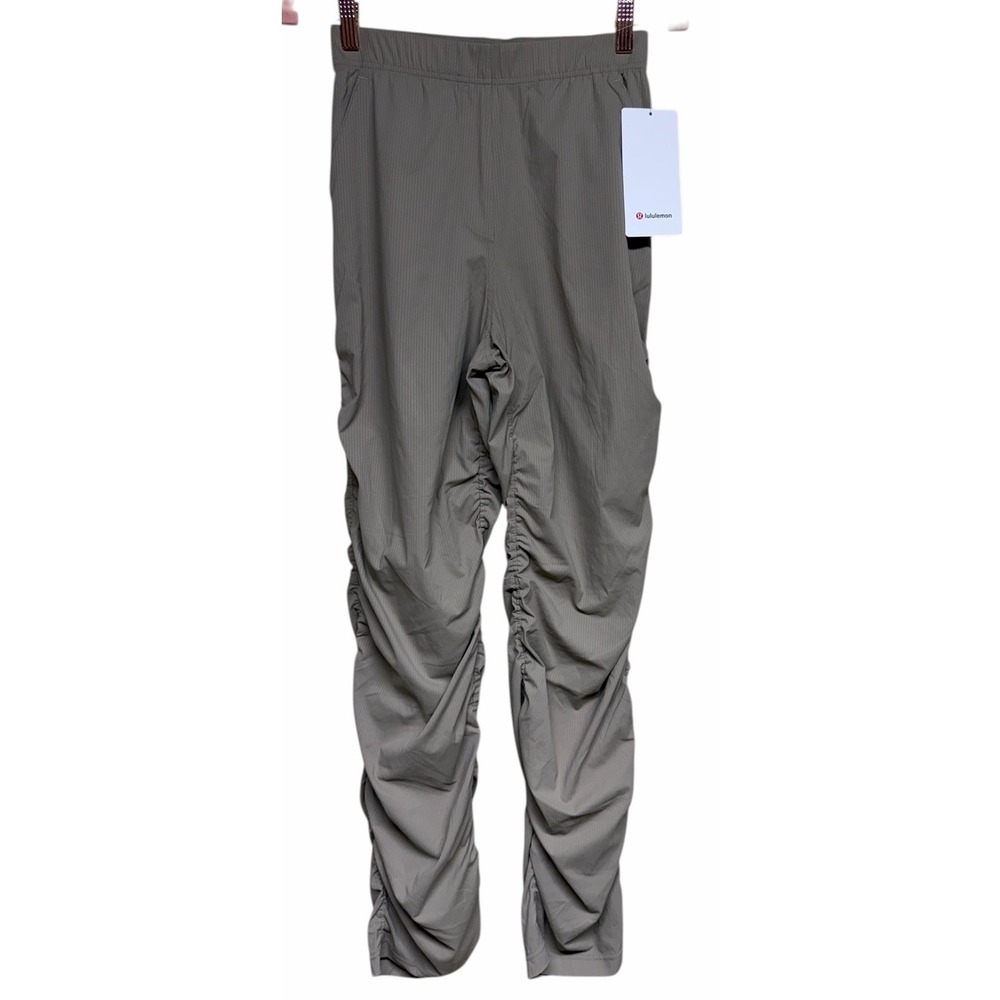 Lululemon Dance Studio Slim Fit HR Flared Pant Sheer Oak Women's Size Small‎